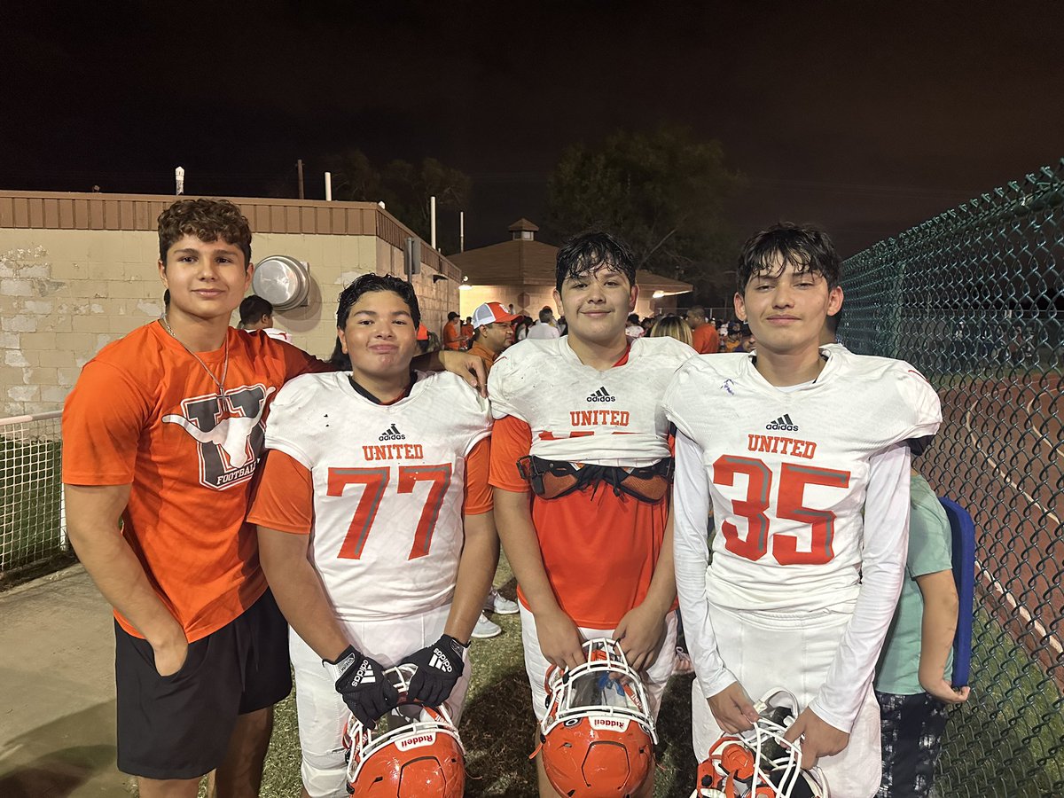 Joshua_G_2027's tweet photo. Tough loss vs LBJ , we fought hard on every down. Gotta keep grinding & working hard.π€π½#hardworkpaysoff #NoFlyZone #lockdownsafety #WeComing @FBUcamp @AABonNBC @CoachVillasenor @CoachAJUSA @TheUCReport @UHSLonghornsFB @dasanchez10 @CoachJosePena @UANextFootball @TheSHOWByNXGN https://t.co/IJbr8nt5Ue