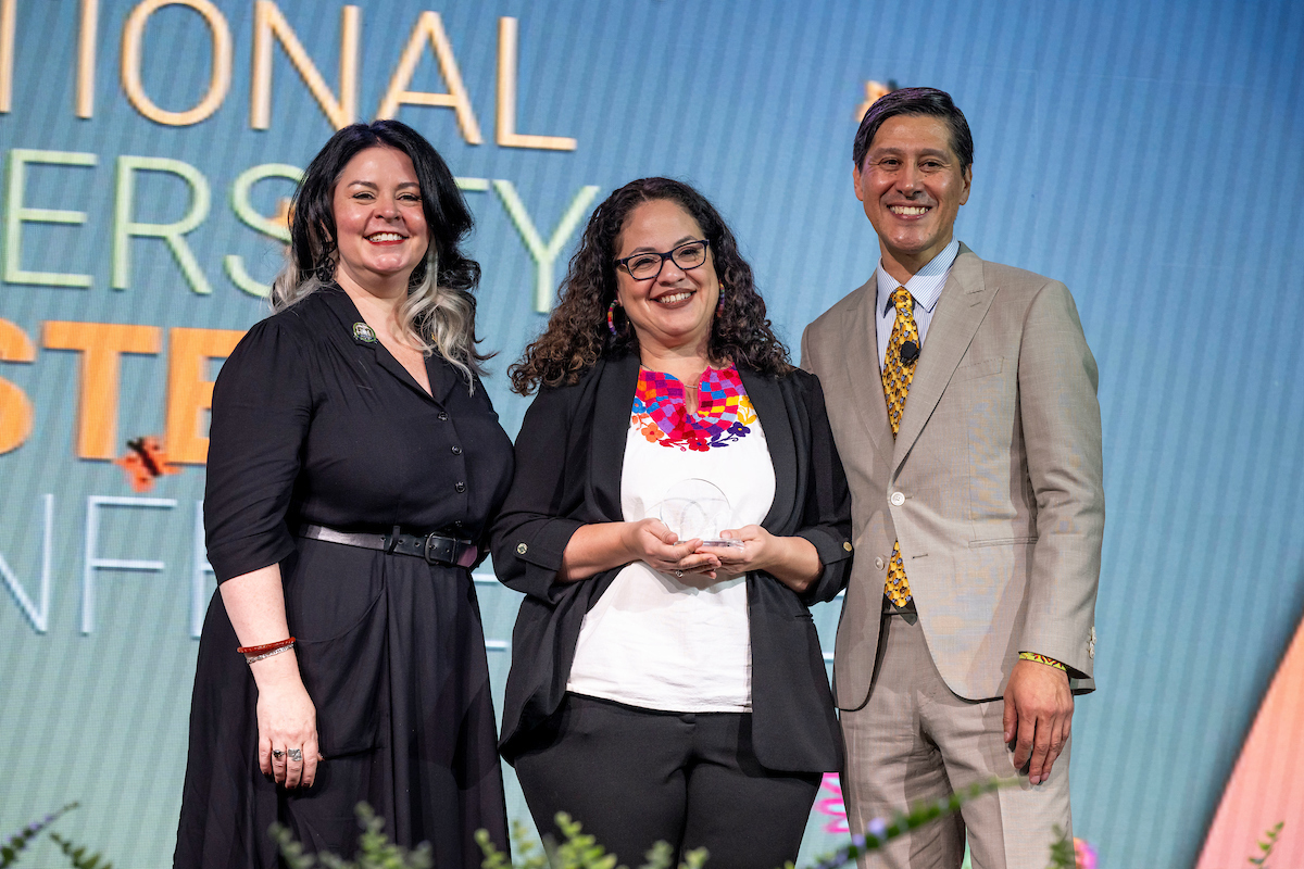 SACNAS (@sacnas) on Twitter photo ¡Felicidades <a href="/EliLillyandCo/">Eli Lilly and Company</a> y Presidenta Cardona!
Congratulations Eli Lilly and Company & President Cynthia Cardona as they become and official, SACNAS Professional Chapter!
Award presented by <a href="/SACNAS/">SACNAS</a> President, Dr. Charla Lambert <a href="/lacharlala/">Charla Lambert</a> and Executive Director, <a href="/Jamador51/">Juan Amador, FASAE, CAE</a> ¡Felicidades <a href="/EliLillyandCo/">Eli Lilly and Company</a> y Presidenta Cardona!
Congratulations Eli Lilly and Company & President Cynthia Cardona as they become and official, SACNAS Professional Chapter!
Award presented by <a href="/SACNAS/">SACNAS</a> President, Dr. Charla Lambert <a href="/lacharlala/">Charla Lambert</a> and Executive Director, <a href="/Jamador51/">Juan Amador, FASAE, CAE</a>