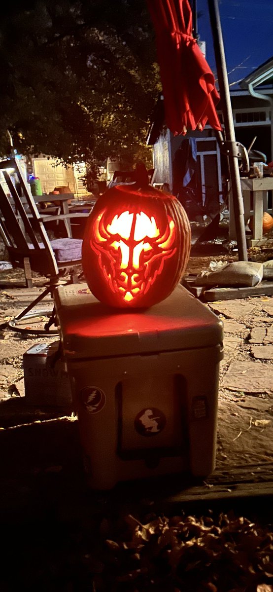 skillbillserv1's tweet photo. ⁦@CUBuffsFootball⁩ LIGHT IT UP!! Happy Halloween https://t.co/dgHHAxx2x9