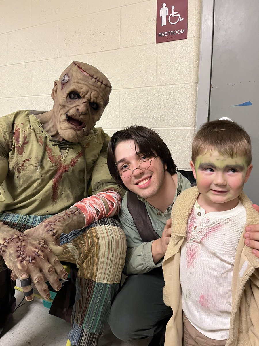 SumerMusick's tweet image. The ACT crew made my baby’s night at Frankenstein. He loves all things theatre and they went out of their way to make him feel special tonight 💚🧟‍♀️