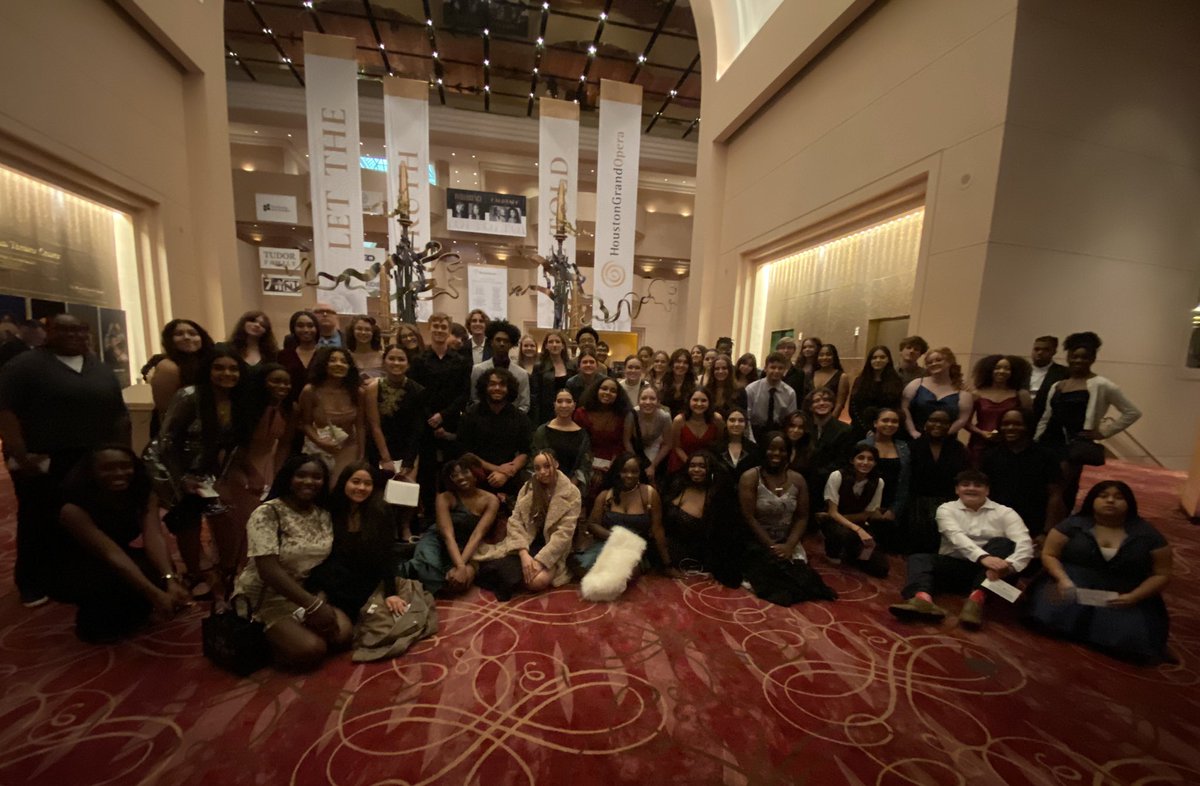 schschoir's tweet image. Had a great time at @HouGrandOpera ‘s opening night of the season watching Verdi’s Falstaff! @HumbleISD_SCHS #bestisthestandard #keepinitclassy #experiencinggenres #SCHSChoirFam @HumbleISD_Arts @HumbleISD
