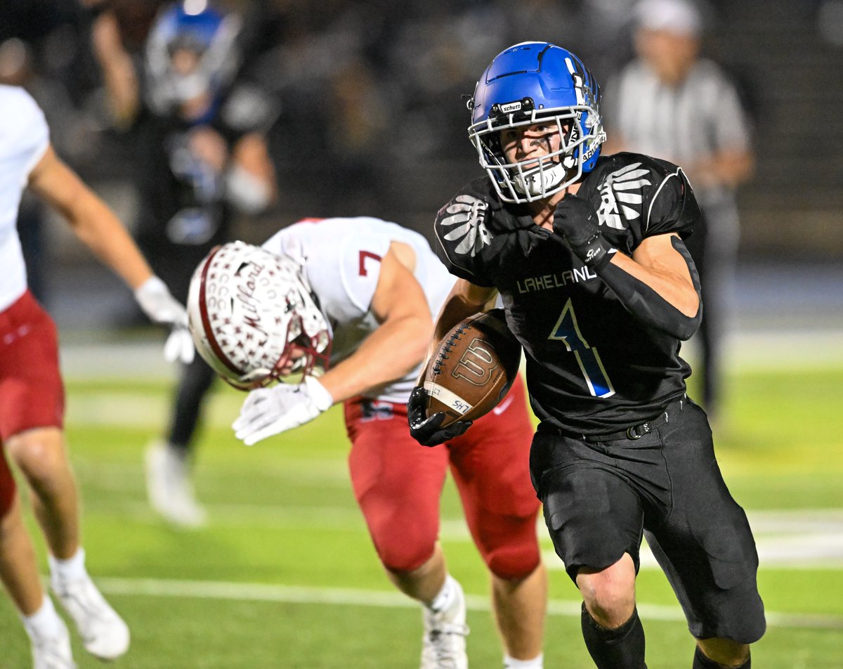 FOOTBALL: Trevor Tschudin’s last second gallop sends @LHSeagle4sports past @MilfordSport in playoff rematch >> bit.ly/3ScoBU4 @HuronValleyNews