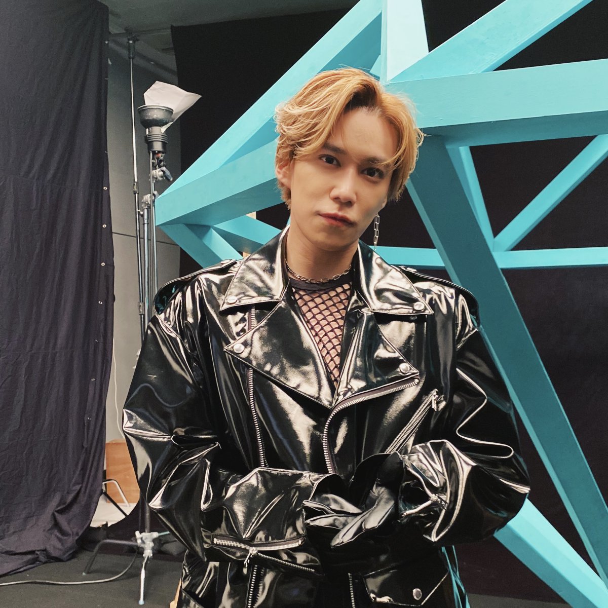 KMF2_0810MENT's tweet photo. 📸Cover Photo Shooting📸
               - Offshot -

┈┈┈┈┈┈┈┈┈┈┈┈┈
         KENTO SENGA
┈┈┈┈┈┈┈┈┈┈┈┈┈

#HEARTBREAKER_Cmonova https://t.co/ldICZBsyGF