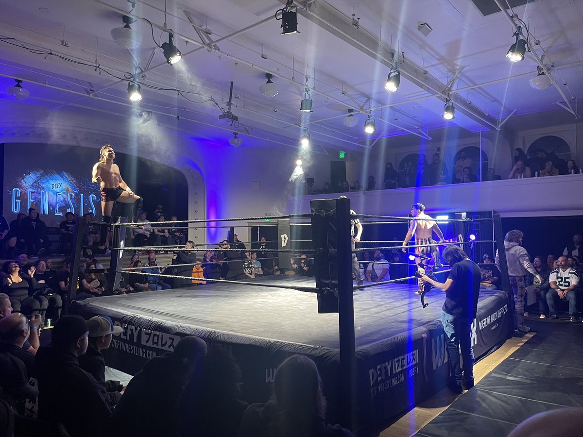 heavyjustin58's tweet photo. Let’s Fucking Go!!! #noshoes @defyNW #defygenesis @SpeedballBailey @thejudasicarus https://t.co/CGz1eLktfJ