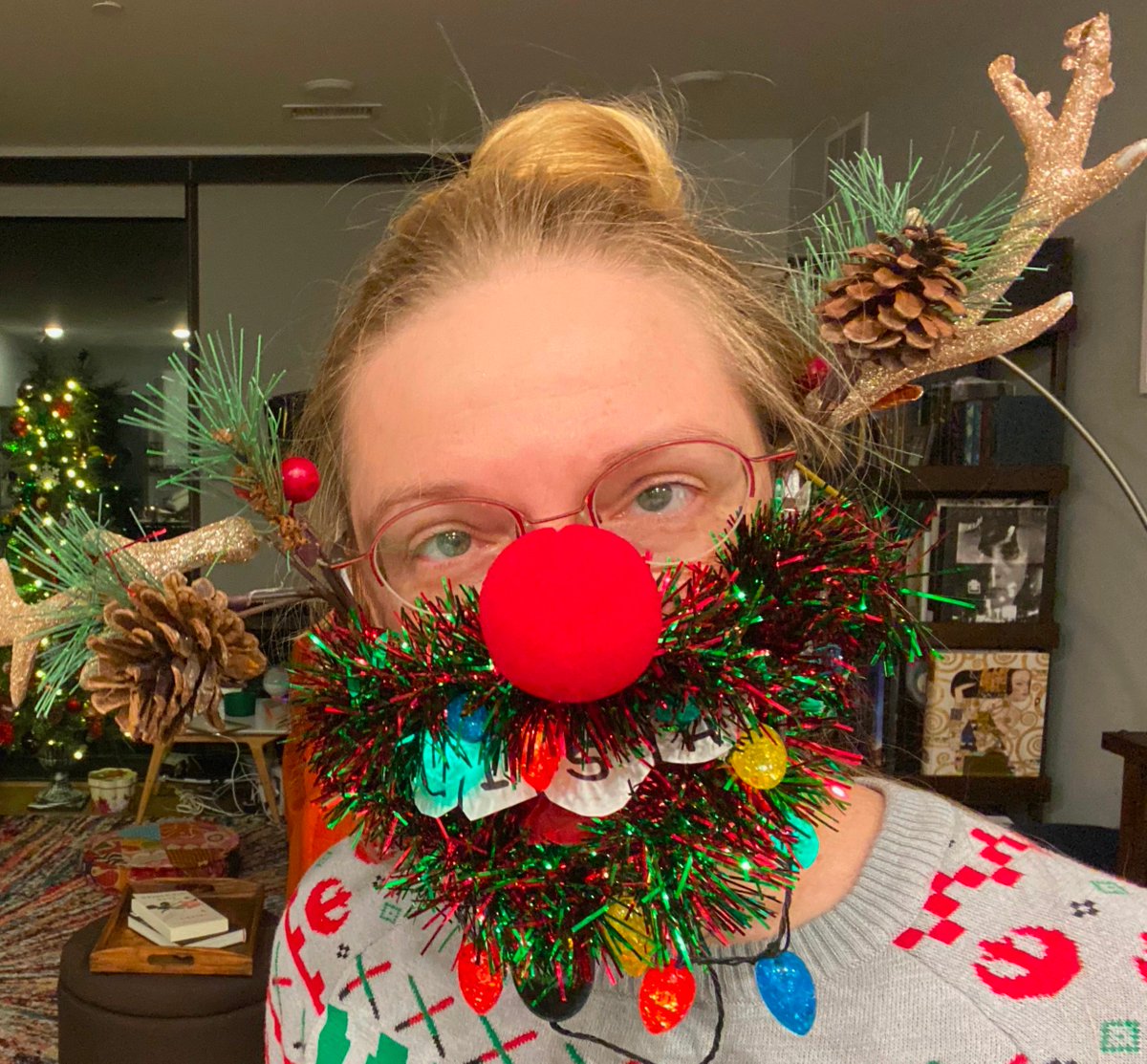 GottaBeCrazy2's tweet photo. #GISHMAS2020 #Item1 In 2020, no Ugly Holiday Sweater outfit is complete without a face mask. Create the world’s gaudiest Ugly Holiday mask. Bonus points if it has lights or other interactive embellishments. #GISH https://t.co/6H865xcqDS