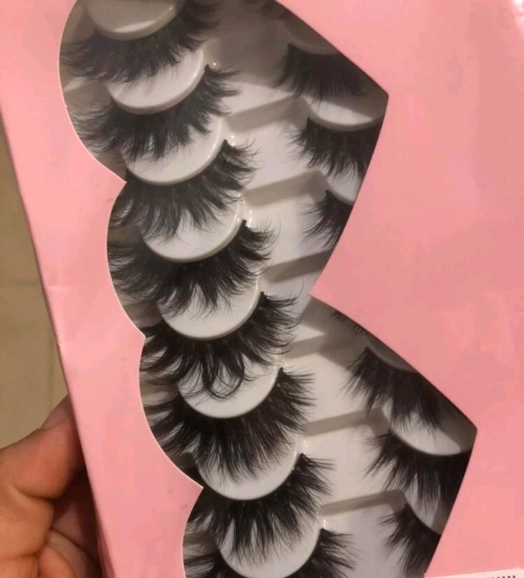 Marieemortt's tweet photo. My experience with sheglam has been the best, long lasting, not tested on animals and the lashes are my favorites, they are of excellent quality and make you look beautiful. I love SHEGLAM 👁️👄👁️ #MySHEGLAMStory #sheglamcontest  @sheglamofficial https://t.co/9koFT1Bg4L