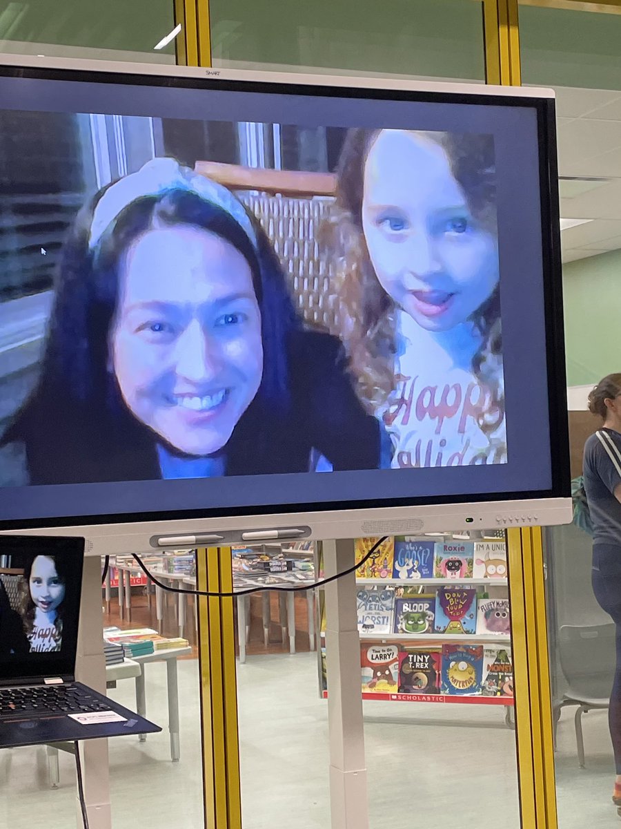 MrsPittman123's tweet photo. When you’re invited to guest read via Zoom at Principal Pajama Storytime at your former school 🥹 ❤️🌟👩🏻‍🏫 My heart is so full from seeing all my Star students. Love &amp; miss you @MacArthurACPS @DMPrincipal https://t.co/Qp4ePn5Gsn