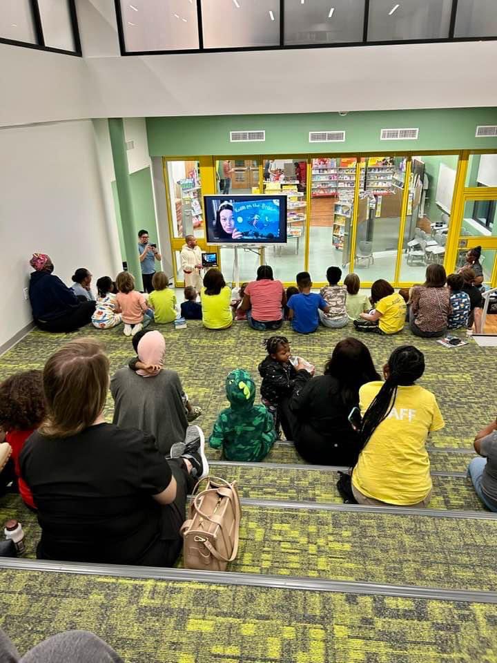 When you’re invited to guest read via Zoom at Principal Pajama Storytime at your former school 🥹 ❤️🌟👩🏻‍🏫 My heart is so full from seeing all my Star students. Love &amp; miss you <a href="/MacArthurACPS/">MacArthur ACPS 💫</a> <a href="/DMPrincipal/">DouglasMacArthurPrincipal</a>