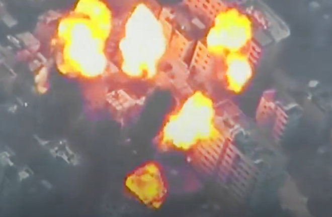 revistaforum's tweet photo. CRIME CONTRA A HUMANIDADE

IMAGENS FORTES - Israel promove brutal bombardeio durante a noite numa Faixa de Gaza incomunicável

Enquanto os ataques seguem matando e destruindo a população de Gaza, porta-voz do exército anuncia ofensiva terrestre e assessor de Netanyahu diz que palestinos vão “sentir a fúria de Israel”

LEIA MAIS: https://t.co/mTRY0yoRz0