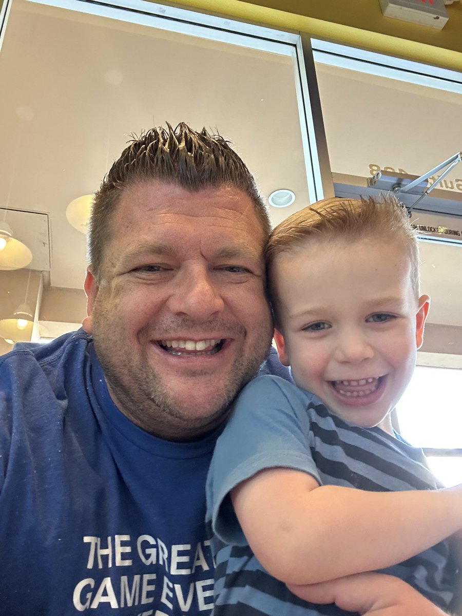 mrsj3285's tweet photo. Happy Birthday to our favorite person! We love you so much and hope you have a great day! @CoachAJohnson https://t.co/r6QDXwlCHR