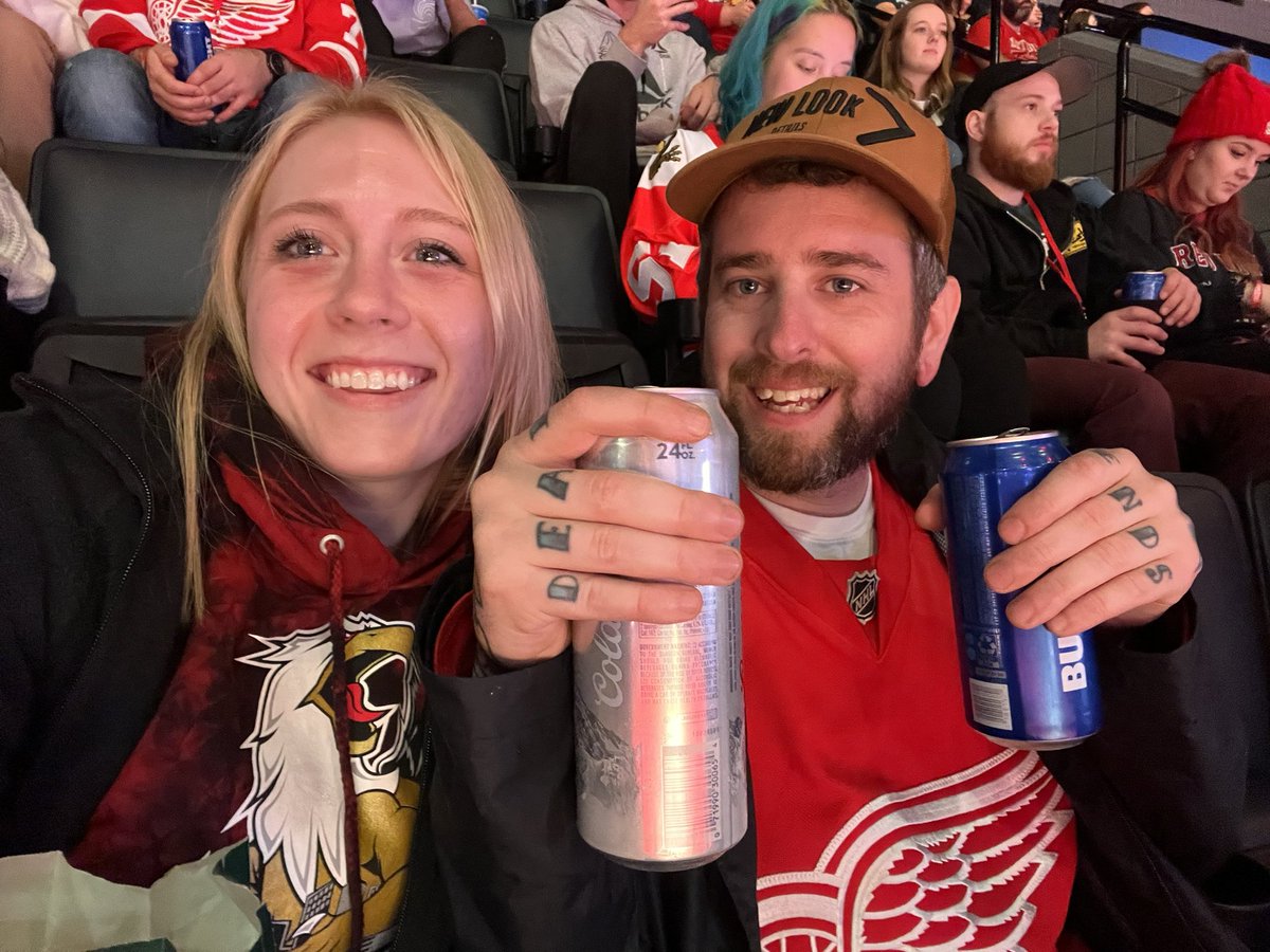 spaceybb's tweet photo. Second game of the season! Go griffins! #goGRG https://t.co/Th6QPbkQOl