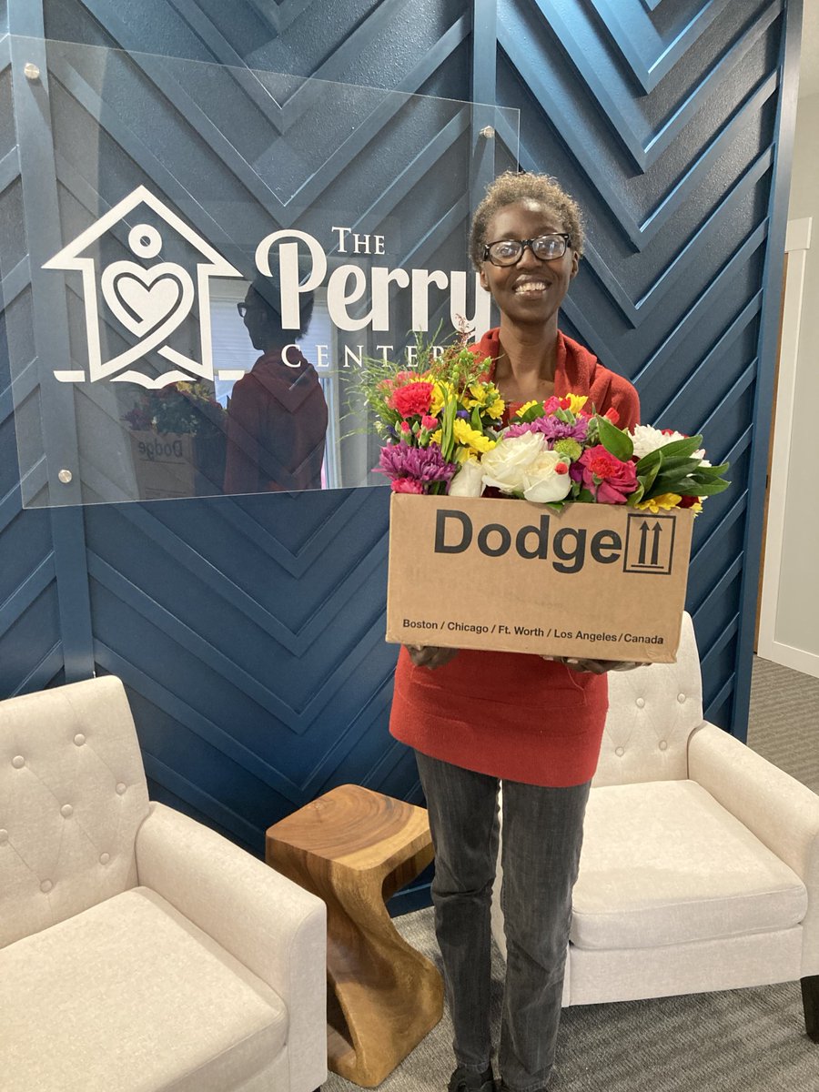 Multiple deliveries were made this week including one to The Perry Center.
Sending the message of you matter and spreading hope and joy to all that received a bouquet this week! 💖

#hopeblooms #hopebloomsnd #youmatter #spreadjoy #spreadhope