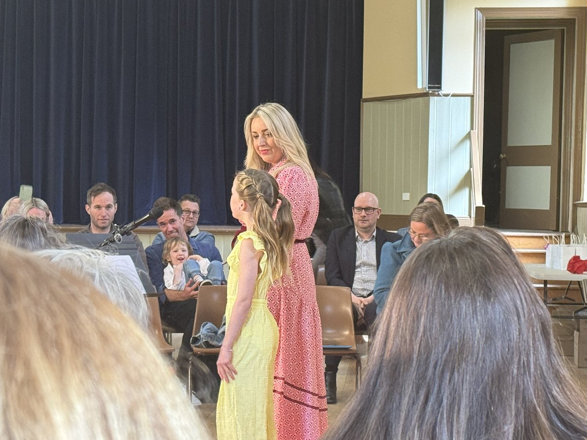 Lauren Sayer (@lilylauren) on Twitter photo The amazing <a href="/EduSum/">Summer Howarth</a> and Evie talking about learner agency at #tedxwomen #tedxmaldon The amazing <a href="/EduSum/">Summer Howarth</a> and Evie talking about learner agency at #tedxwomen #tedxmaldon
