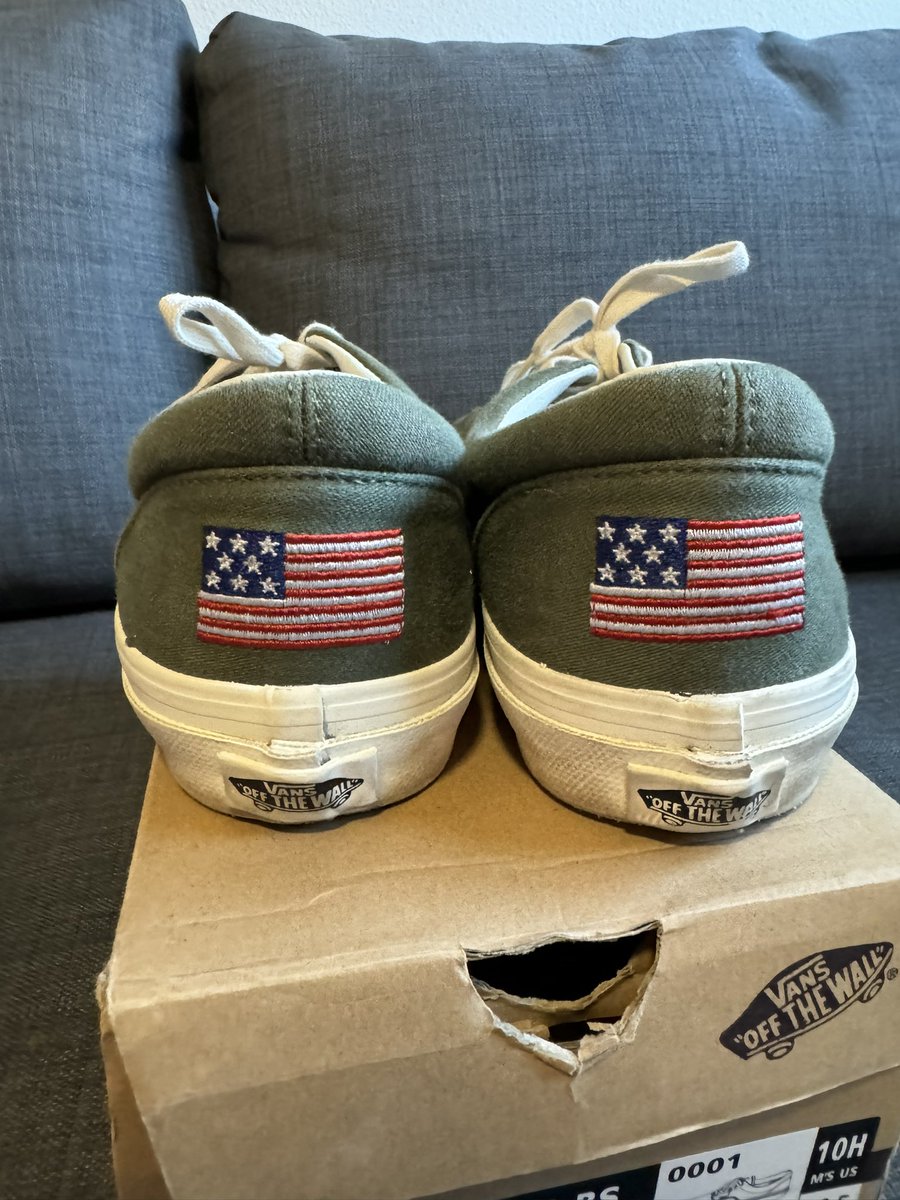 SweetBabyNicco's tweet photo. Looking to rehome some vans https://t.co/qZQtT6zX0m