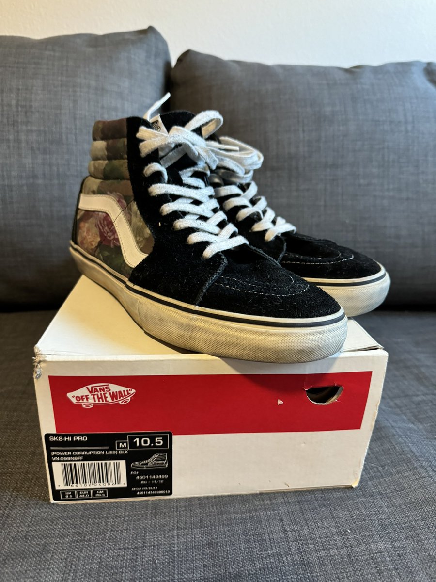 SweetBabyNicco's tweet photo. Looking to rehome some vans https://t.co/qZQtT6zX0m