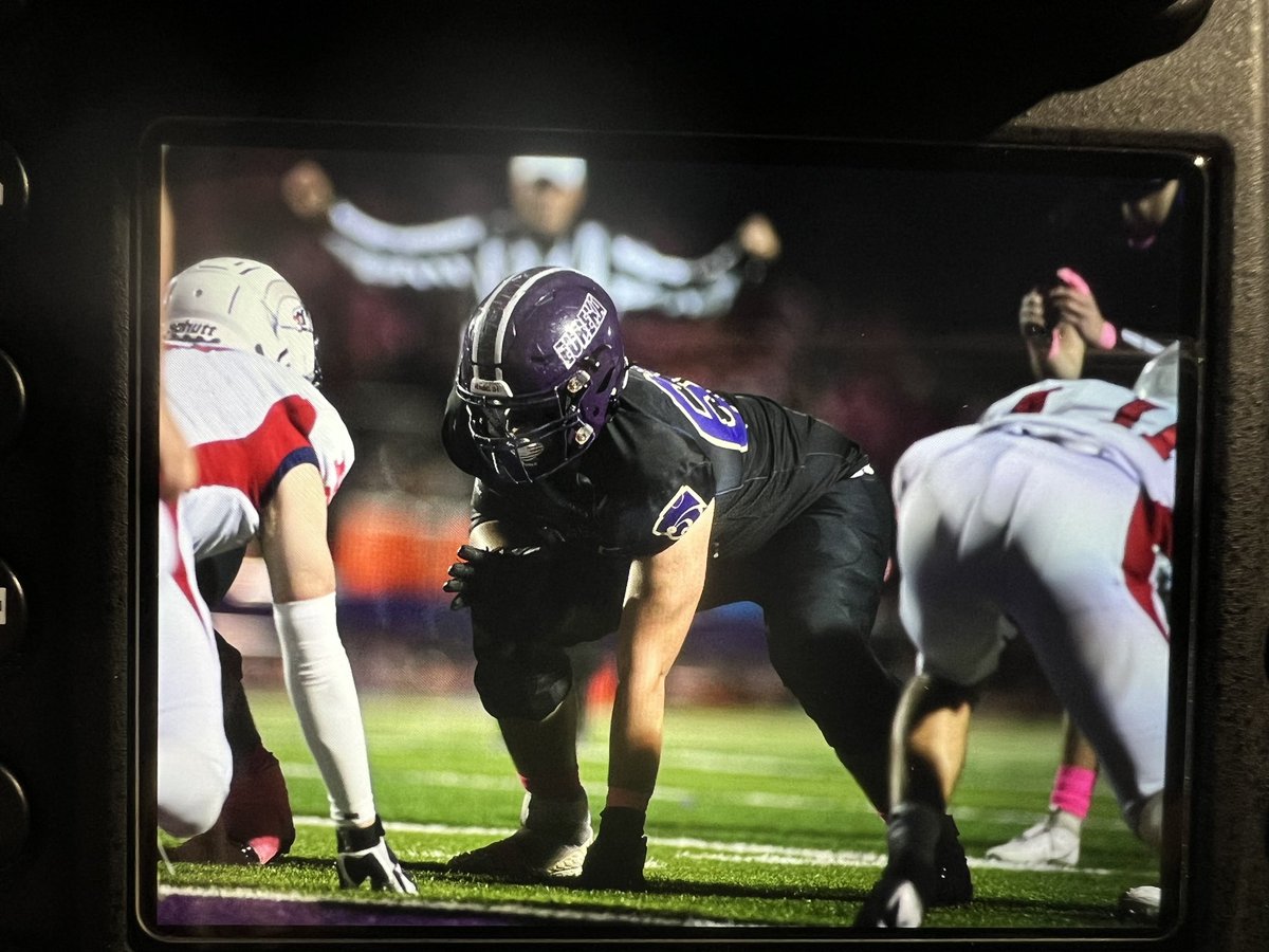 CheapSeatsPhoto's tweet photo. 6:43 left in the 1st qtr

@EurekaFootball - 21
@psouthfootball - 0

@EhsFbBoosters @EHSActivityDir @sink_corey @EHS2026AP 
@myleaderpaper @hssportscaravan @PrepSportsSTL @STLhssports @LiveStreamSTL @MetroSportsSTL @scoreboardguy #FNL #C5D2 https://t.co/3M1m9yOngo