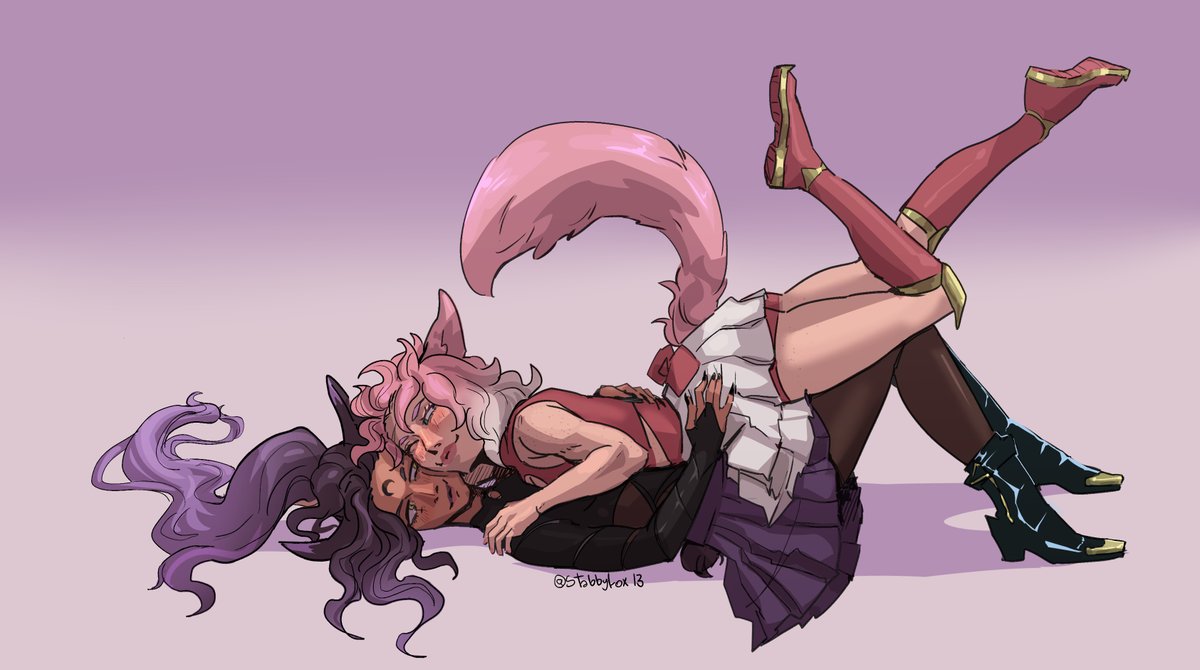 madd13xx's tweet photo. Nadia(my oc, purple fox)xLyrique(@aurawra21's oc, pink fox💜) https://t.co/bz0HhKHuBh