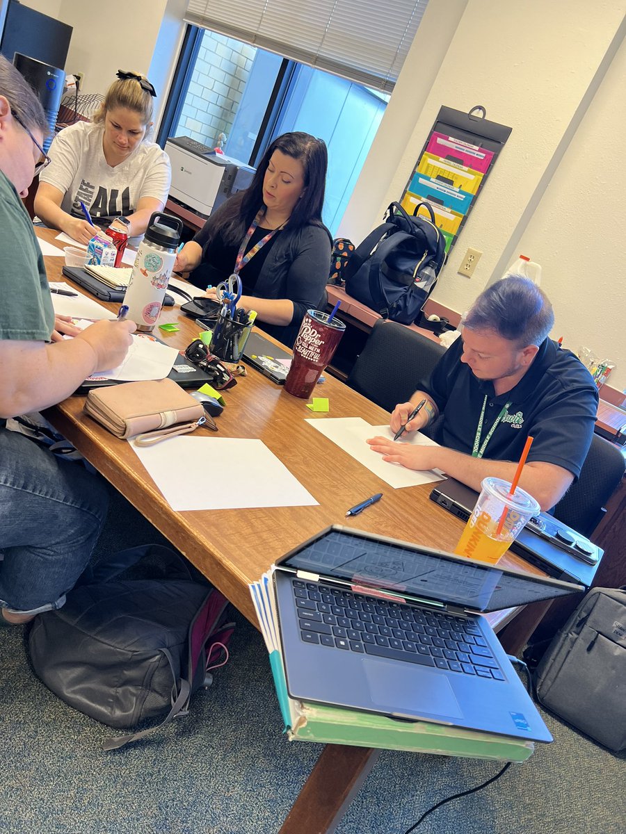 DeafedCates's tweet photo. Deaf Ed communication facilitators and interpreters had an awesome training today!!!!    I love this team!   #irvingdeafedrocks @IISDSPED @IrvingISD https://t.co/Zh6MfxKksr