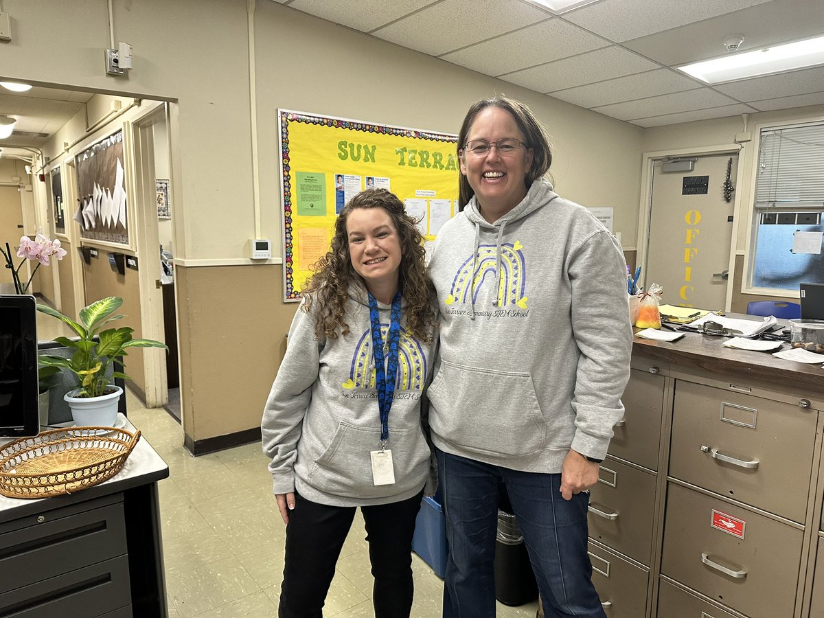 mrsutler's tweet photo. #twinning for the win @SunTerraceSTEM https://t.co/QaCwjRtRjm