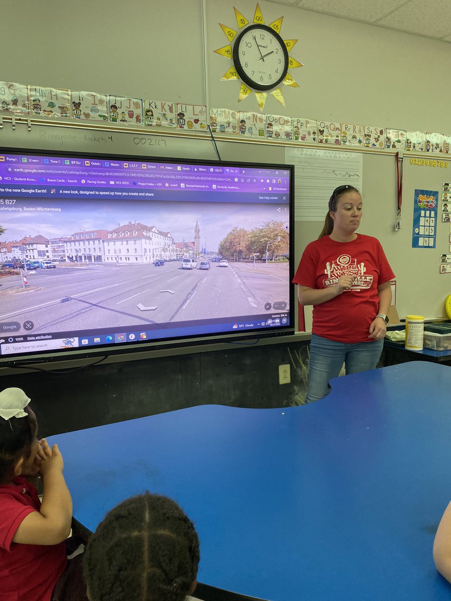 @RineyvilleE Ms Smith uses Google earth to teach similarities and differences between Ludwigsburg @GermanyinUSA and Rineyville as they learned about the Pumpkin Festival @HardinCoSchools #hcsbettertogether