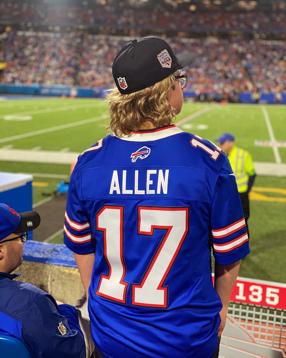 This is my first Buffalo BILLS game <a href="/NFL/">NFL</a> <a href="/BuffaloBills/">Buffalo Bills</a>