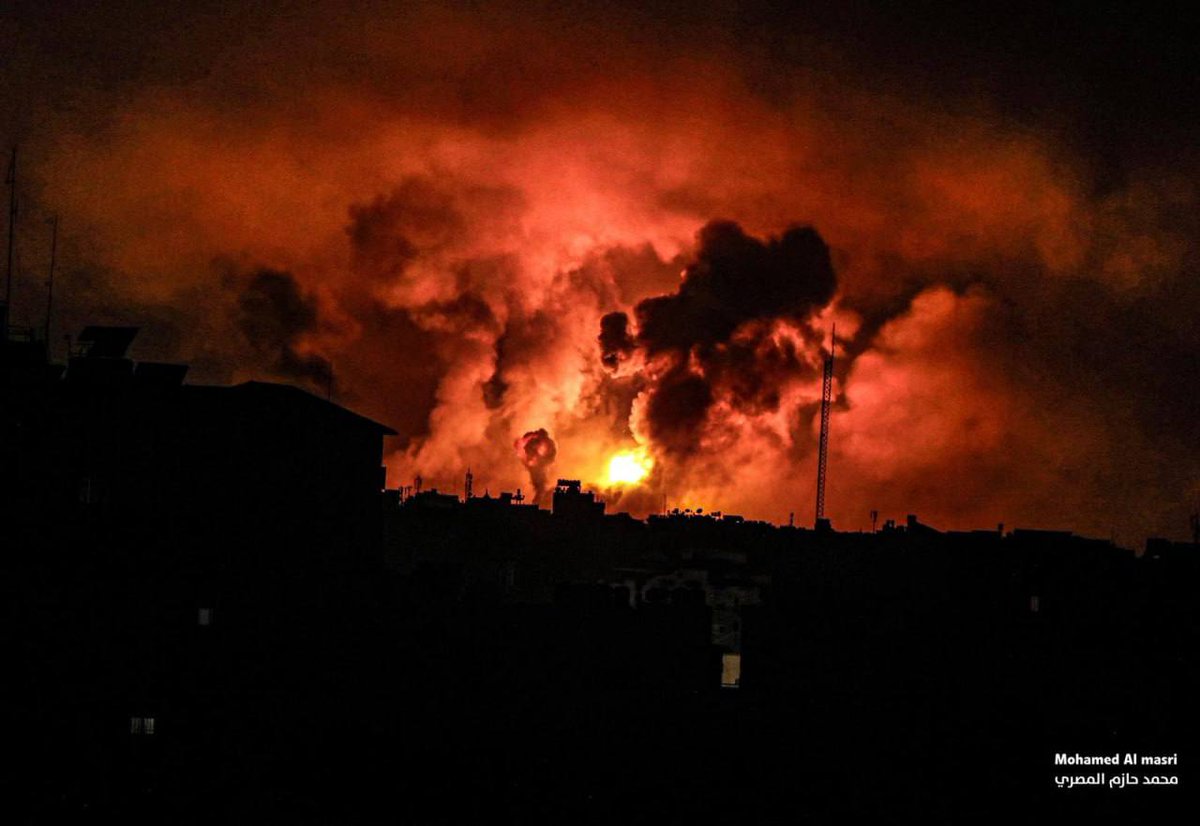 Situation in Gaza now... 

Everywhere is rubble n dead bodies, no electricity, no water n food, no network &amp; no updates anymore from #Gaza

#Gazabombing #Gaza_Genocide #starlinkforgaza #IsraeliNewNazism #FreePalestine <a href="/elonmusk/">Elon Musk</a>