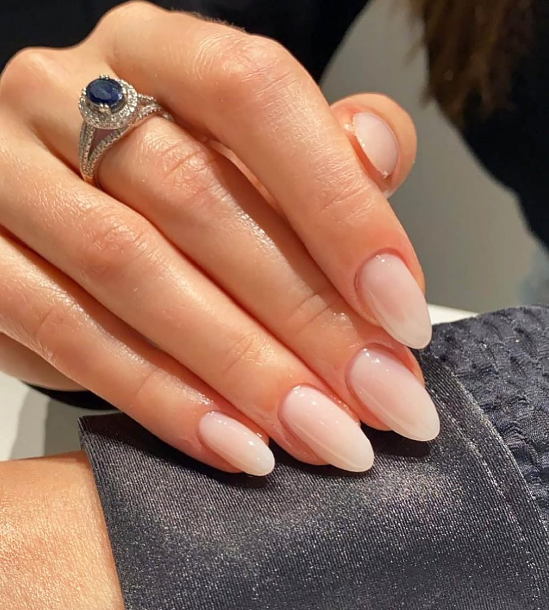 24 Pcs Press on #nails Medium, Sunjasmine Almond Fake #Nails with Glue, Pink White Gradient False Nails with #Designs, Acrylic for Women
amzn.to/3FC14oa
#nails #nailart #nailsinspiration