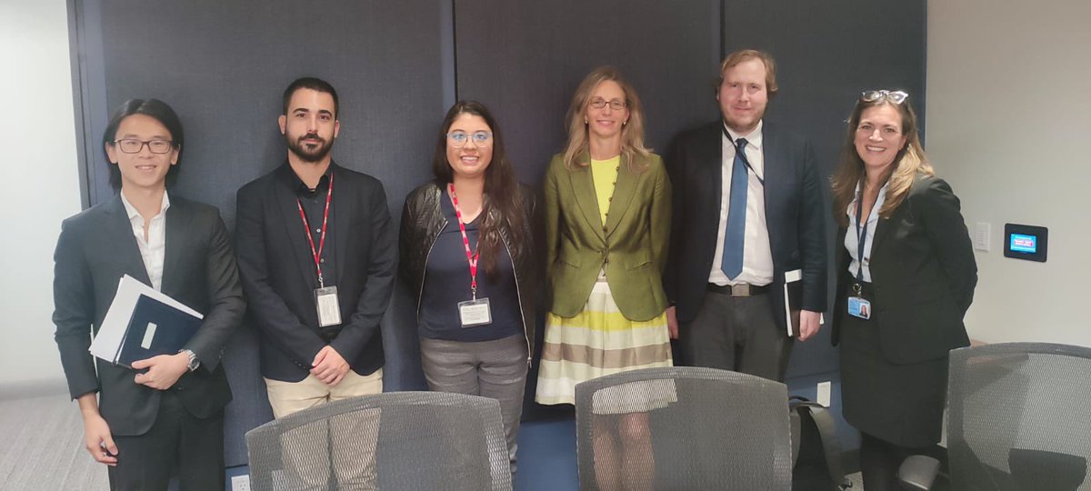 En Ottawa, Canadá, nos reunimos con diferentes departamentos de Global Affairs (Asuntos Globales) que trabajan con temas como derechos humanos indígenas, responsabilidad empresarial y relaciones trilaterales entre los paises norteamercanos.