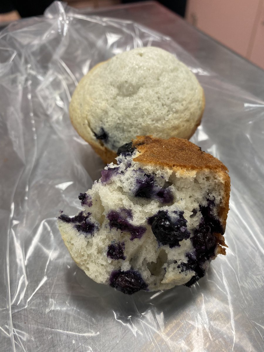 StewardsonHWDSB's tweet photo. Pumpkin 🎃, banana 🍌, and blueberry 🫐 muffins today in #PersonalLifeManagement #HIP4O …. Following a recipe, measuring, and cooking are important life skills! @SaltfleetHWDSB https://t.co/Ua5a1gfULu