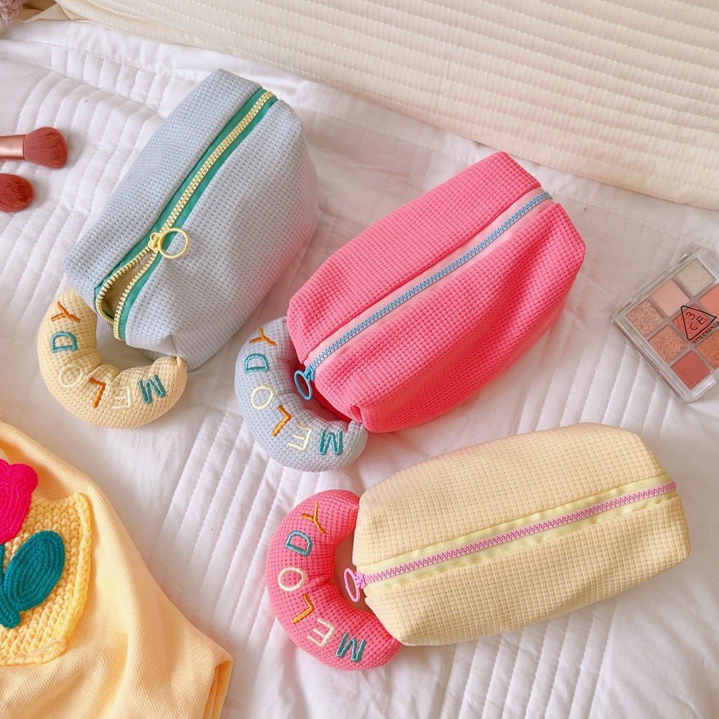 KingNatcha's tweet photo. ￼Am Bag ✿ กระเป๋าเครื่องสําอาง แบบพกพา สําหรับเดินทาง ผ้าสักหลาดนิ่ม สไตล์เกาหลี แฟชั่นสําหรับผู้หญิง สีแคนดี้
โปรแอป🍊วันนี้ถูกมาก
พิกัด📍 https://t.co/s6f1CYuaWB
#ช้อปปี้ถูกชัวร์ #กระเป๋า #รีวิวกระเป๋า https://t.co/rbAFS1SqQx
