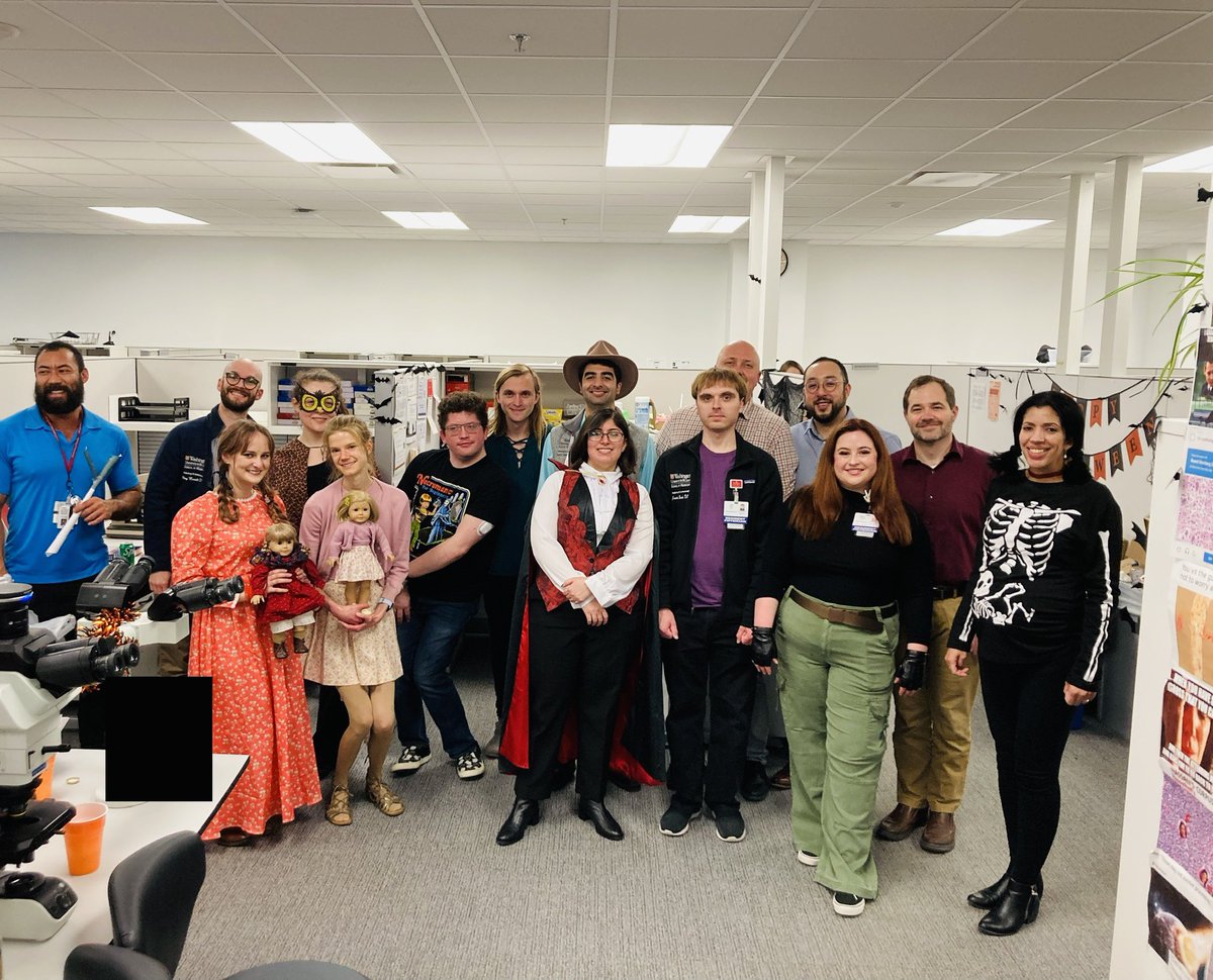 pvhernandezmd's tweet image. Spooky 👻 liver rounds 2023
@wusm_pathology @washupathedu 

Trainees, attendings, PD, APD…
#PathX #path2path #PathMatch2023