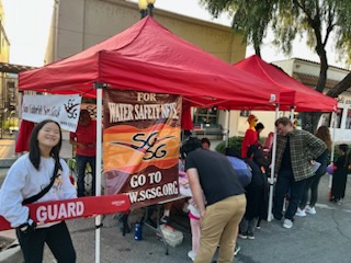 georgesy_09010's tweet photo. The San Gabriel Sea Gulls at it BEST! Promoting water safety awareness and the City of San Gabriel! City of San Gabriel Fall Festival! #SGSGGOLD #CITYOFSANGABRIEL https://t.co/GqBLgyfuPq