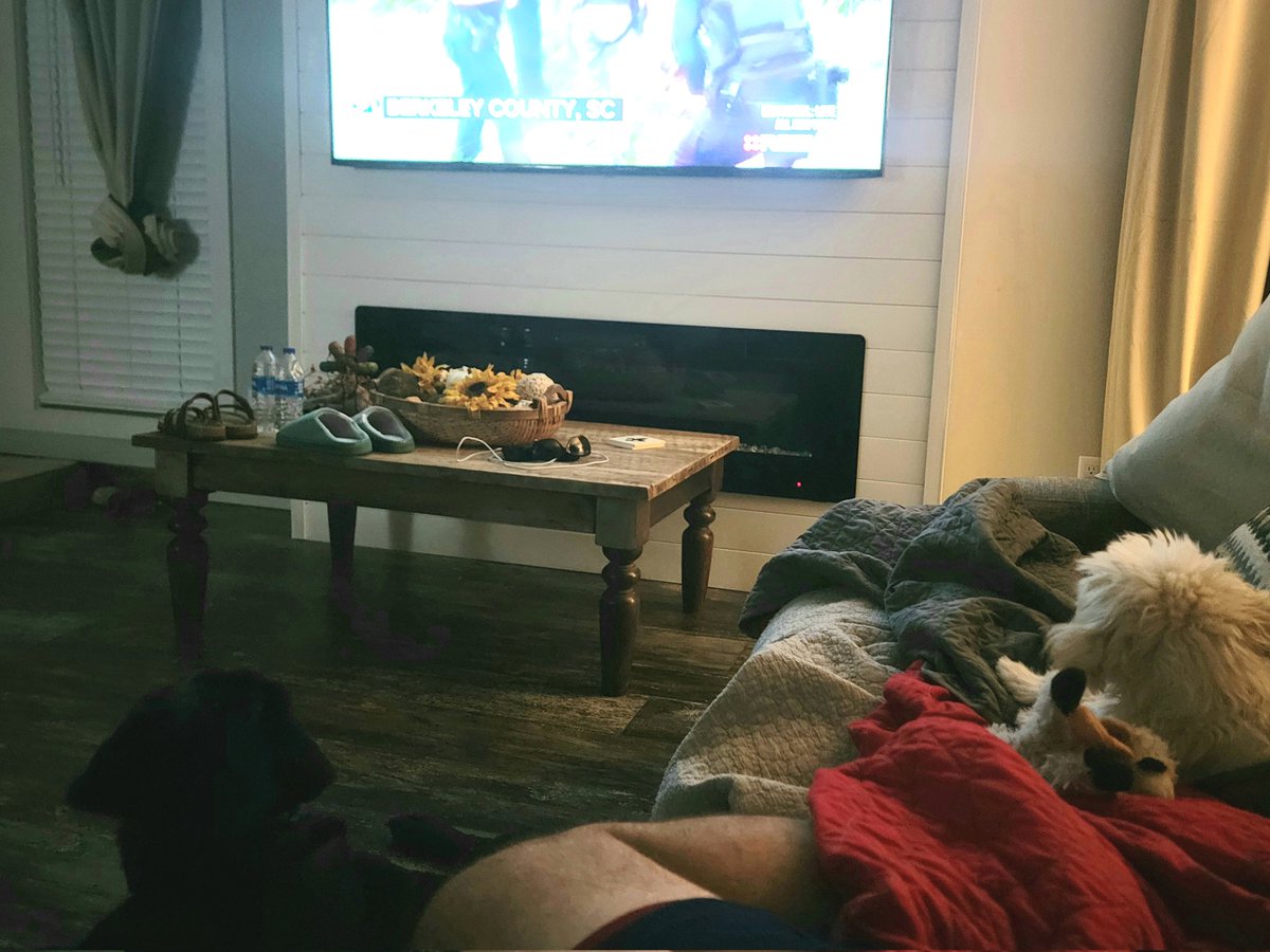bcchief1979's tweet photo. #OPLive #OPNation @danabrams 
Shelby and Monty love OPLive on @ReelzChannel https://t.co/SYryUehLJA