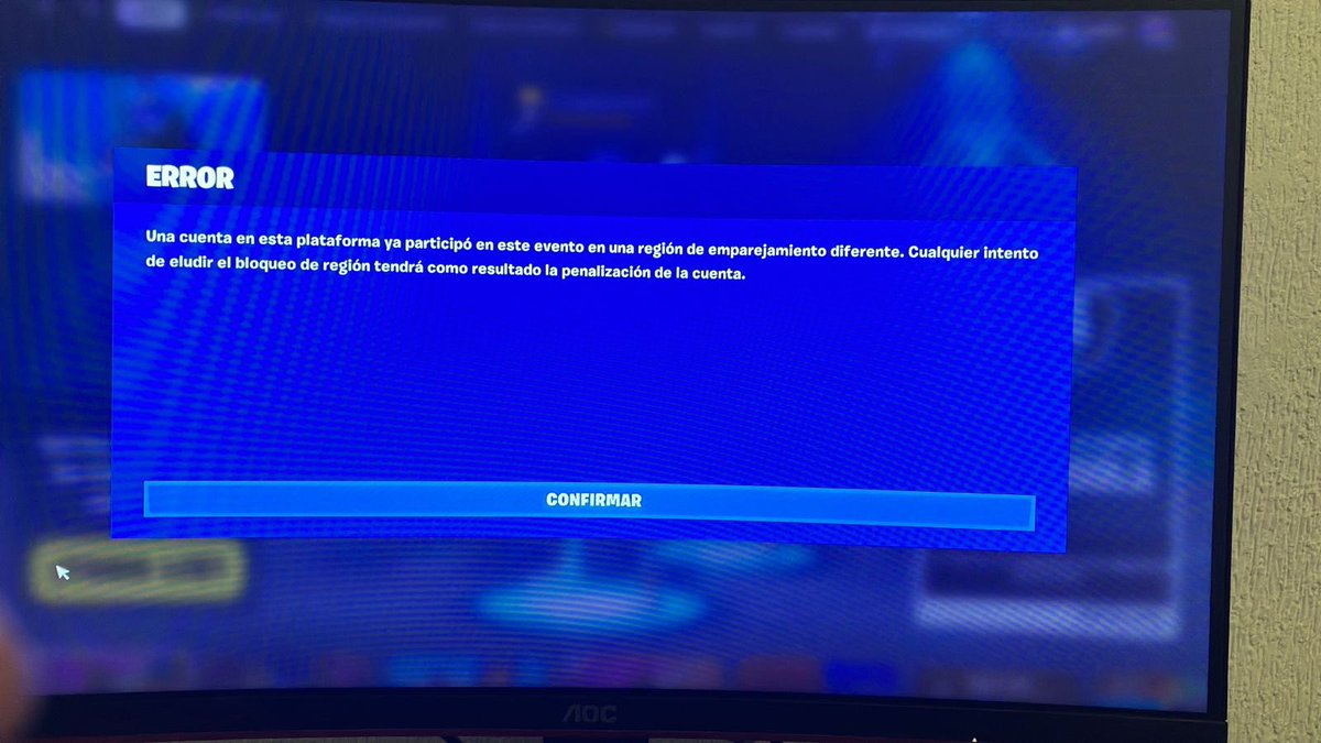 Mejixt's tweet photo. @Fortnite_ES porque a medio torneo sales con estas cosas? https://t.co/5KUrqYmI14