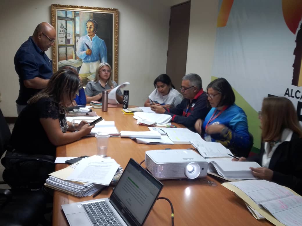 JohanagMora's tweet photo. #26Oct | Revisión y Adecuación de la Ordenanza de Impuesto sobre Actividades Económicas del Municipio Torres, junto al Poder Ejecutivo y Legislativo, seguimos trabajando y comprometidos con nuestro Municipio #Torres 

Concejal Johana Mora. https://t.co/VR3REsCDsw