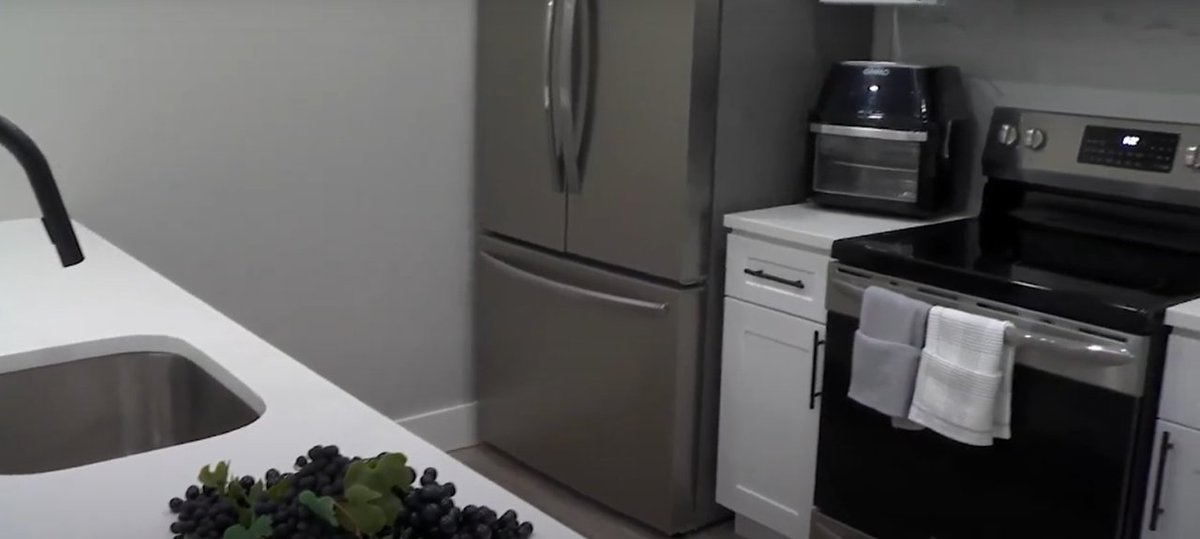 WTEN's tweet image. New building sparks #revitalization talks in Sheridan Hollow trib.al/EUxJ2iJ