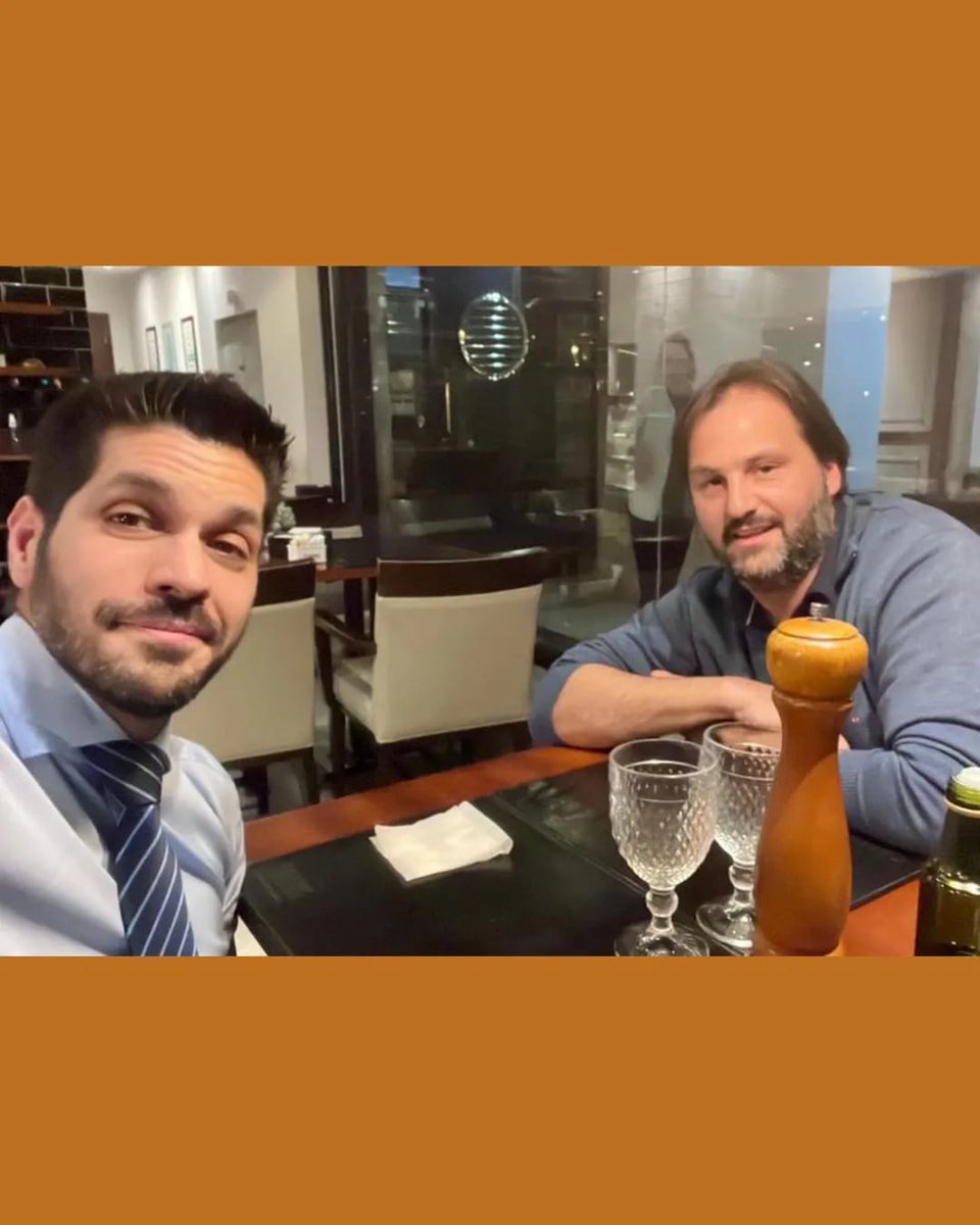 MalaquinaM's tweet photo. Recorrida e intercambio con los precandidatos a Presidente del @PartidoColorado https://t.co/n4GeaFjJRm