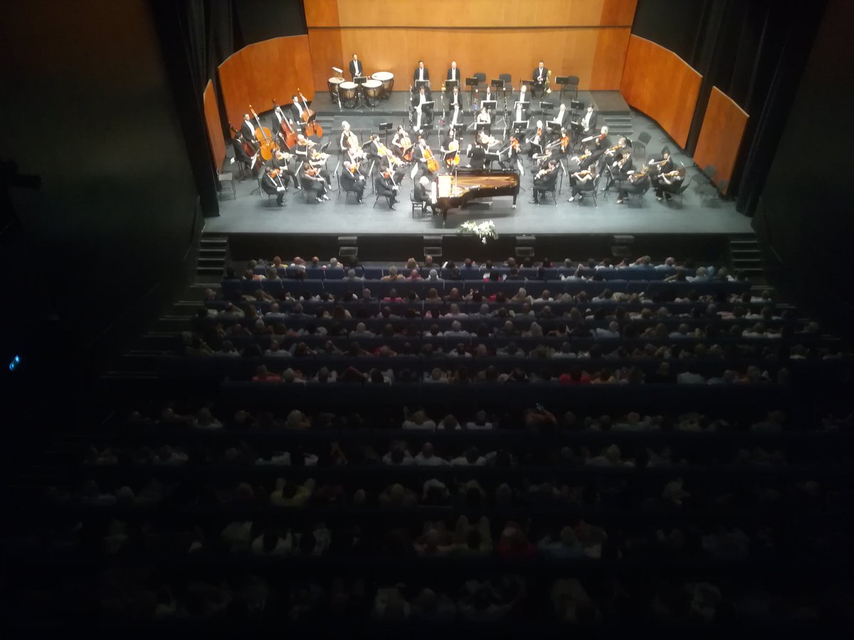 AguilasPro's tweet photo. Gran concierto inaugural de temporada con total lleno de público y éxito total que la audiencia disfruto y premio con aplausos interminables.
Desde Pro Música deseamos agradecer a este gran público que lleno el auditorio la extraordinaria acogida dispensada a la programación https://t.co/WeUKK8j6Xl