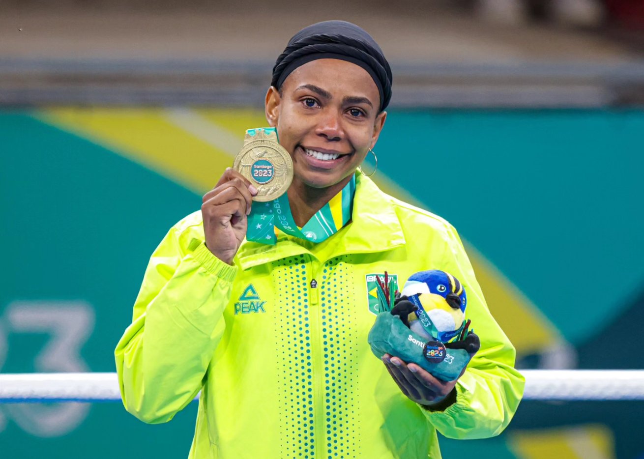 F9fMzp4XsAAdtT6?format=jpg&name=large