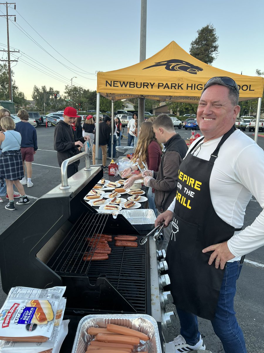 Lepire on the grill! 🌭 <a href="/NPPrincipal11/">Steve Lepire</a> <a href="/nphspanthers/">NPHS ASG</a>