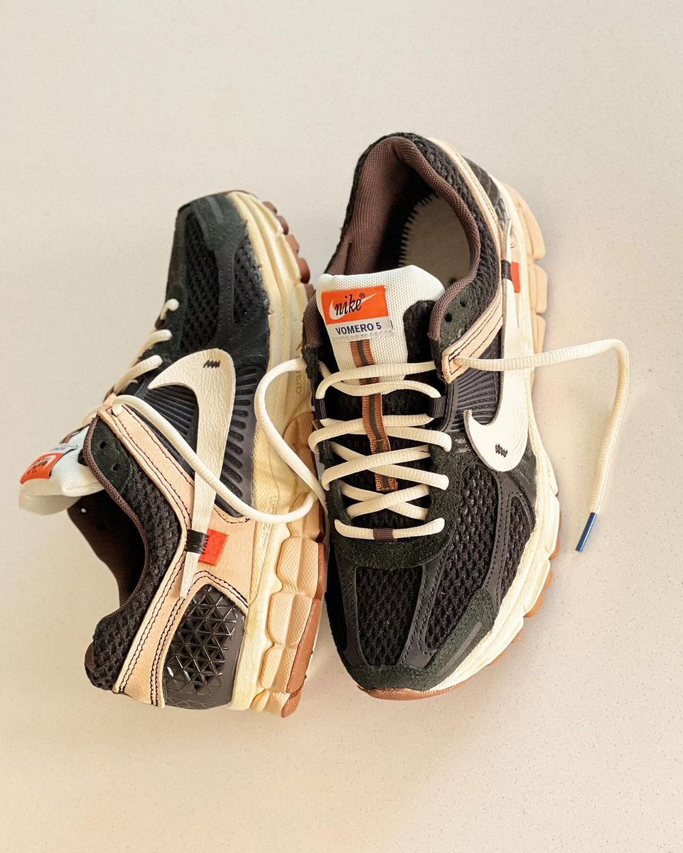 Off White x Nike Zoom Vomero 5 🕊️😮‍💨 📸 IG: chefhuyle