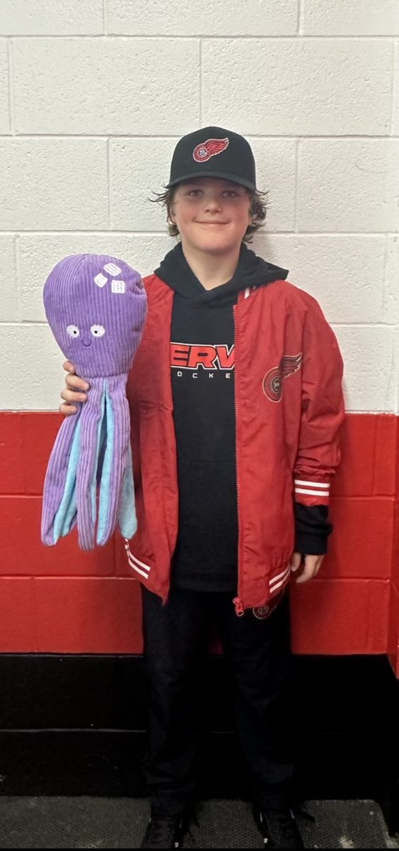 U13AAAREDWINGS's tweet photo. Great game 2 win for the Red Wings over the Hitmen! 

Mr. Hockey Hardest Worker — Grayson English 

Alex Faulkner POG — Maddox Peddle

Game 3 @ 10am! 
#GoWingsGo #Flying #SouthDetroit https://t.co/sO5tm8bIj7