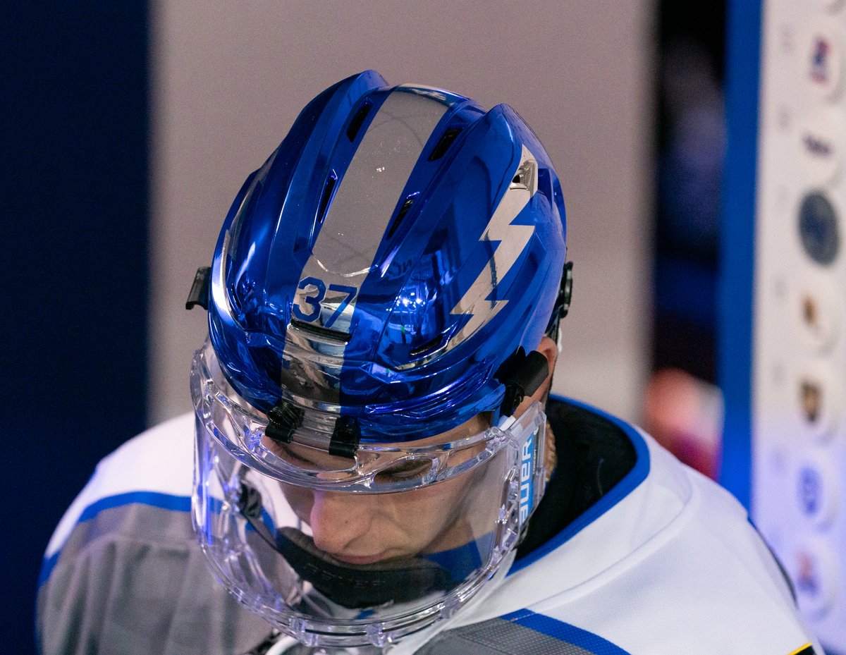 AF_HKY's tweet photo. These new lids ❄️ https://t.co/EpbpWXQ4Gs