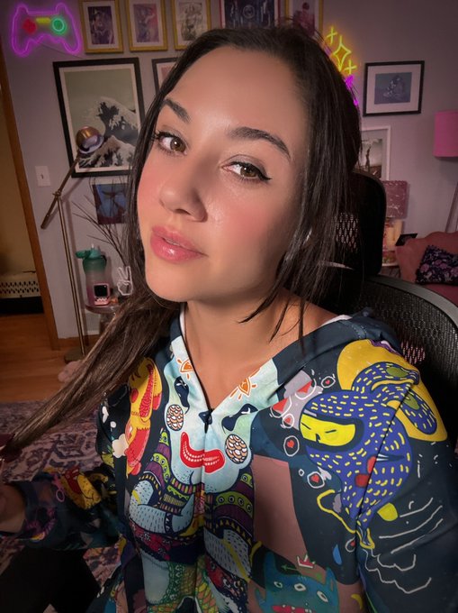 Live: https://t.co/5LmNBDd6Ah  🍲 https://t.co/Qn2334eiB7