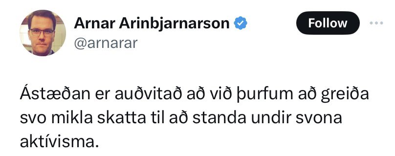 Ef ég væri ekki búin að heyra allar pathetic tinder sögurnar af þessum manni þá væri ég ekki skellihlægjandi í hvert skiptið sem hann skrifar orð á internetið. Þær matcha svo við hvað hann er fokking þyrstur😂