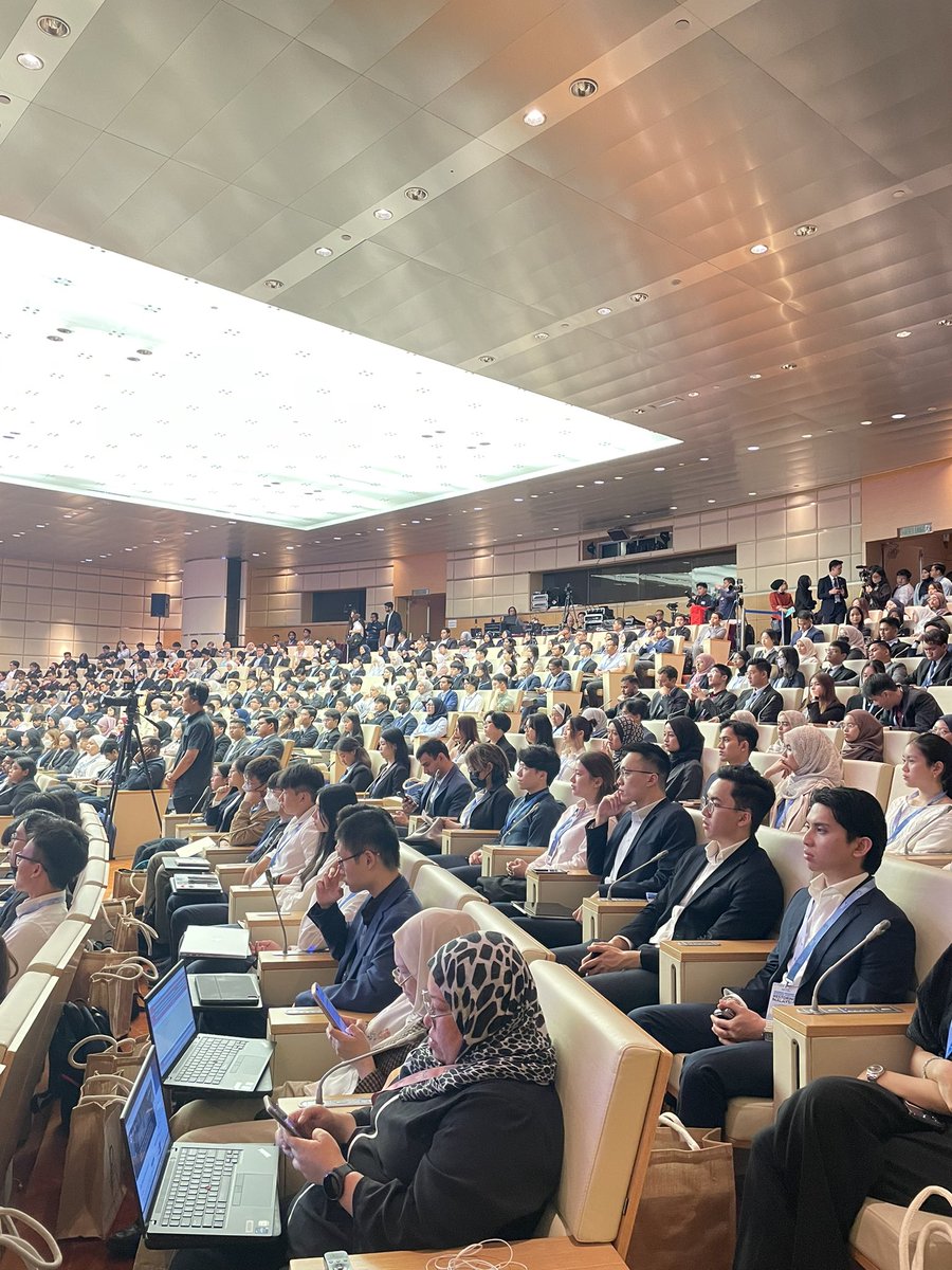 #YEF2023 Live update | 

YEF 2023 begins with the welcoming remarks addressed by the Perdana Fellow Alumni Association’s President <a href="/Syedmohamedarif/">Syed Mohamed Arif</a> ! 

#YEF2023 #YouthEconomicForum #GrowingProsperity #WorkingTogether #RestoringMalaysia #PerdanaFellowAlumniAssociation #PFAA