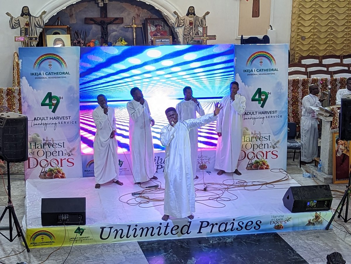 CCCIkeja1's tweet image. Ambassador Seun Gabson and crew ministering for Open doors
#harvestofopendoors #cccworldwide #unityfamily