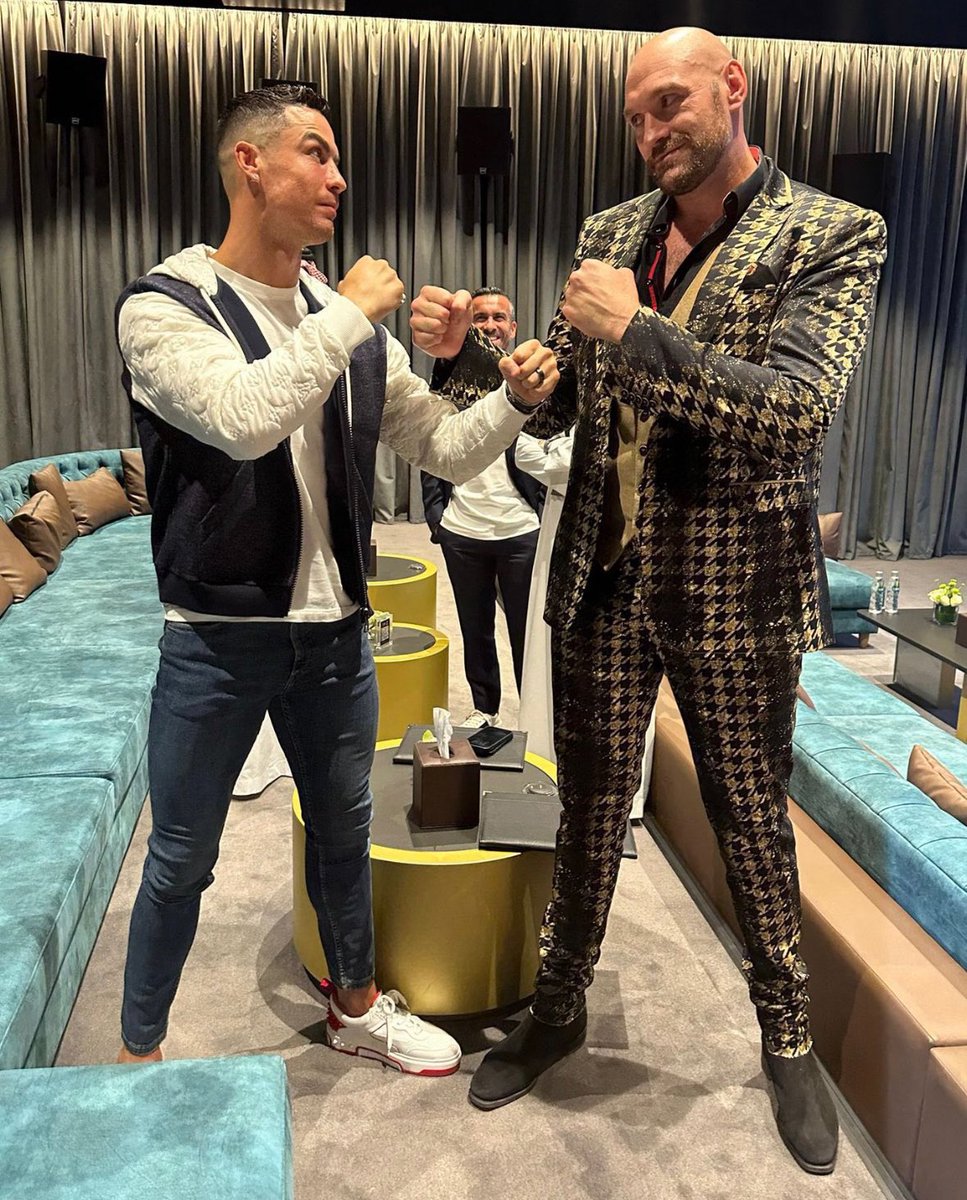 generasonrap's tweet photo. À votre avis qui va gagner #Tyson #Fury ou #Francis #Ngannou ce soir ? https://t.co/qLl5dDHs9X
