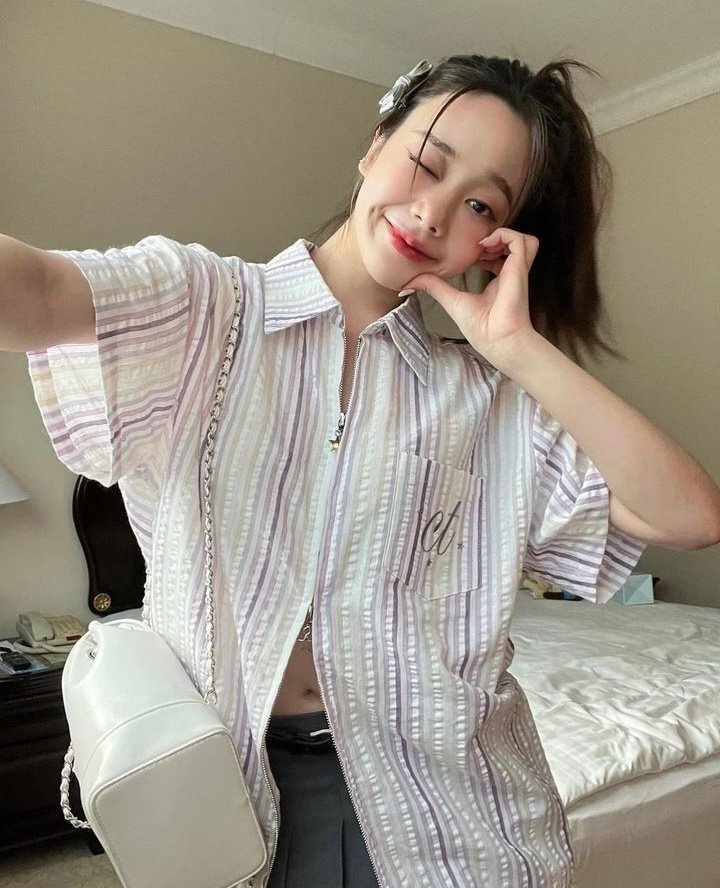 MSellkpop's tweet photo. ส่งต่อมือสอง @cintageshop 💗 สี mixberry 🍇 200.-🐰รวมส่ง ไม่มีตำหนิ ดูรูปเพิ่มเติม dm มาได้เลยค่ะ #ส่งต่อstylistshop #stylist_shop #ส่งต่อcintage #cintage #cintageshop #ส่งต่อเสื้อผ้ามือสองสภาพดี #ส่งต่อเสื้อผ้า #ส่งต่อเสื้อผ้ามือ2 #ส่งต่อเสื้อผ้ามือสอง #mon2sun https://t.co/wjoJ2RxeEq