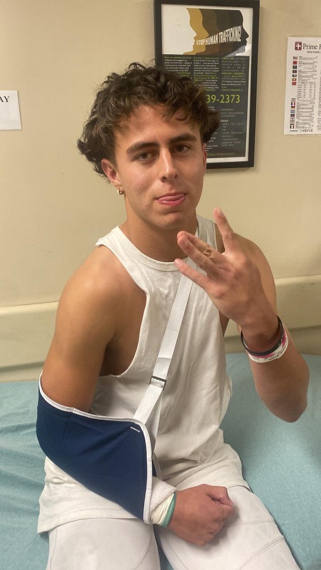 Sending out hugs &amp; best wishes from the SGV to <a href="/BOHIFootball/">Bonita Bearcats Football</a> senior, <a href="/jmonty05/">Jayden Montenegro</a>, who broke his collarbone last night &amp; has surgery on Tues. BHS would not be 8-2 &amp; in playoffs w/o him. JM led BHS w/over 900 yards rushing &amp; 8 TD's &amp; more than 600 receiving w/6 TD's. <a href="/coachbobeatty/">Bo Beatty</a>
